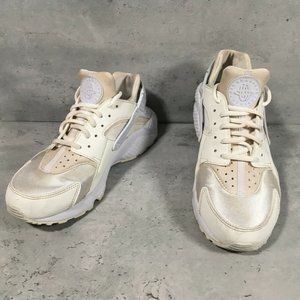 Nike Air Huarache Womens Run Ultra Triple White Med Shoes Size 10~634835-108 EUC